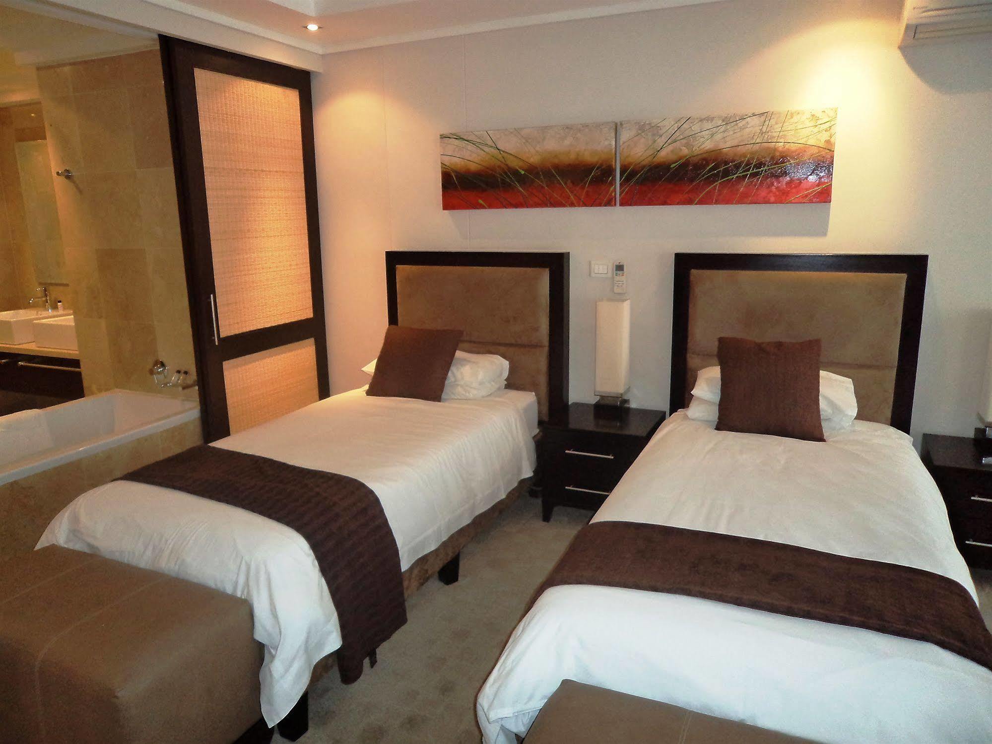 Urban Chic Boutique Hotel & Cafe Fokváros Kültér fotó