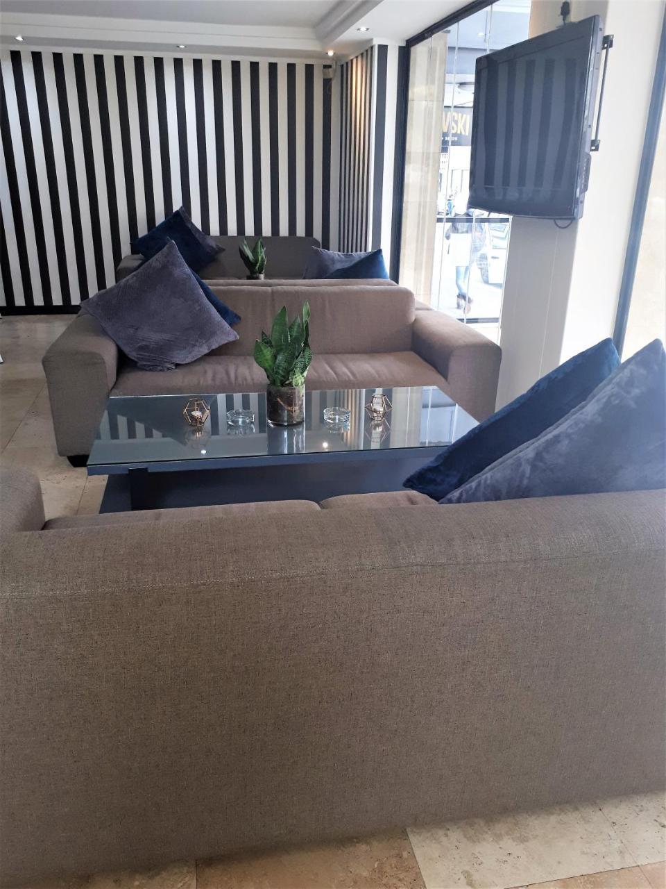 Urban Chic Boutique Hotel & Cafe Fokváros Kültér fotó